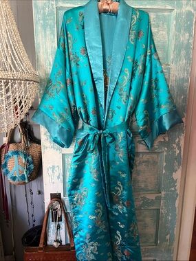 Turquoise Satin Embroidered Kimono Robe Hong Kong Chinese reversible vintage EUC